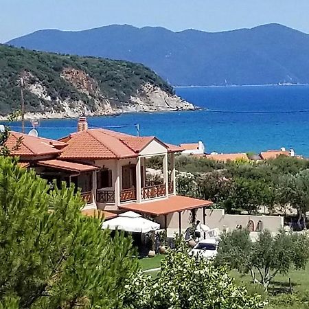 Villa Calypso Ierissós Eksteriør bilde